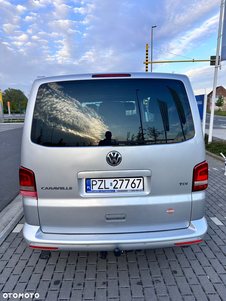 Volkswagen Caravelle - 8