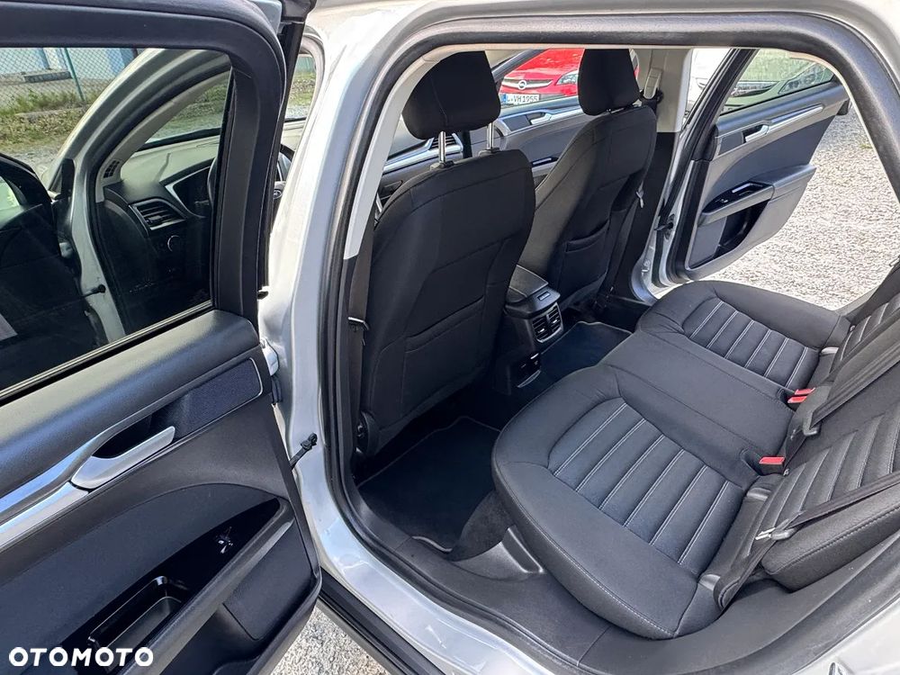 Ford Mondeo - 22