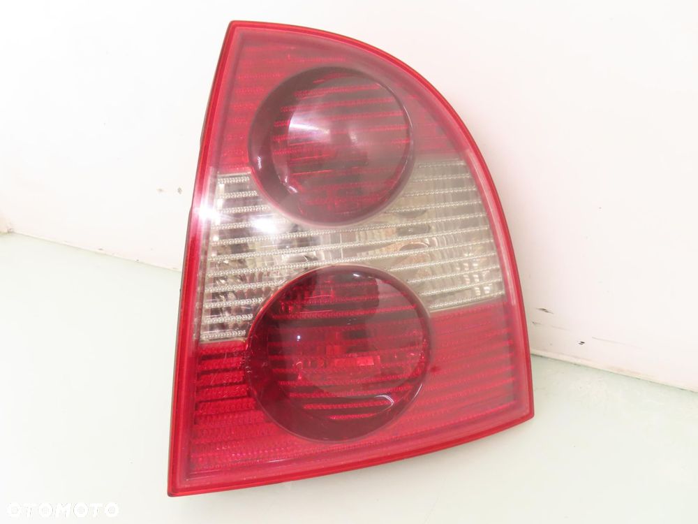 LAMPA PRAWA TYLNA VW PASSAT B5 FL sedan (3B3) 3B5945096AE - 1