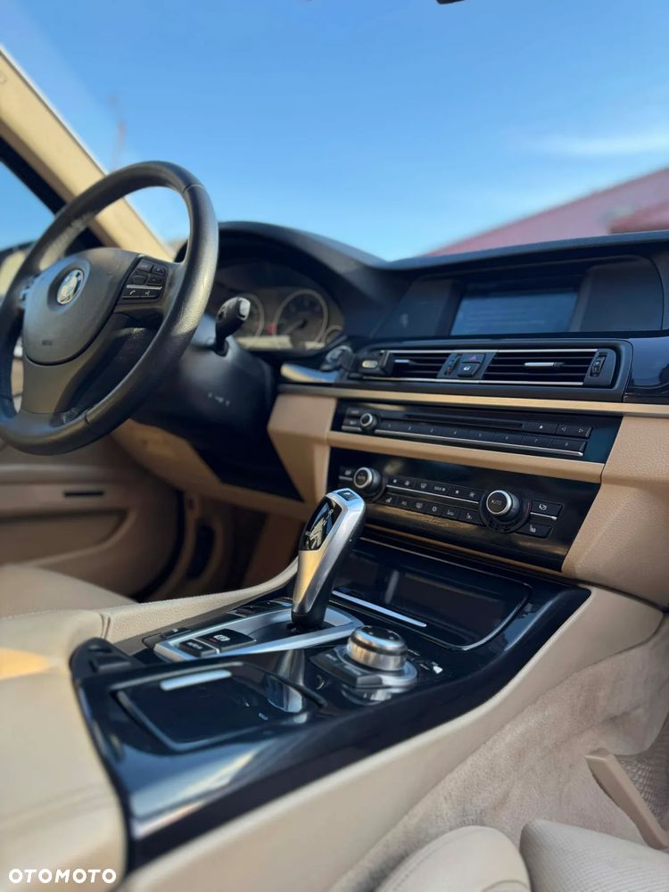 BMW Seria 5 520d - 14