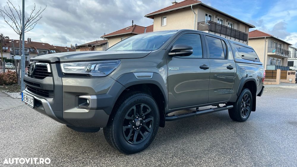 Toyota Hilux 2.8D 204CP 4x4 Double Cab AT Invincible Color Edition - 2