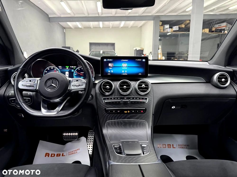 Mercedes-Benz GLC 300 de 4-Matic Business Edition - 14