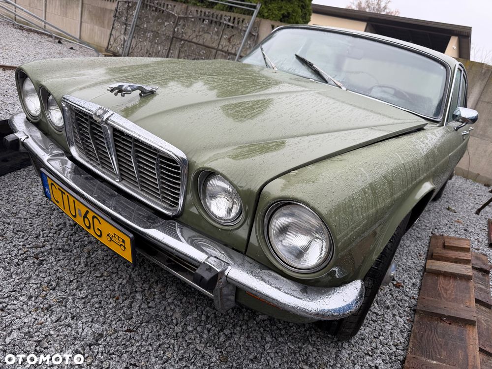 Jaguar XJ - 1