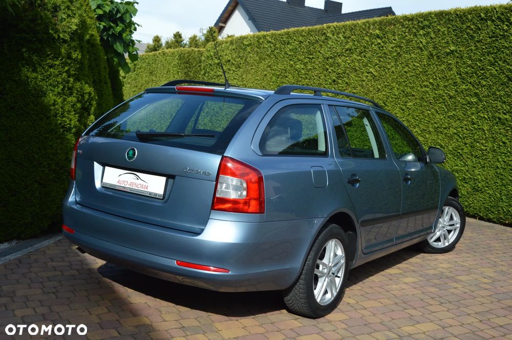 Skoda Octavia 1.6 Ambiente - 2