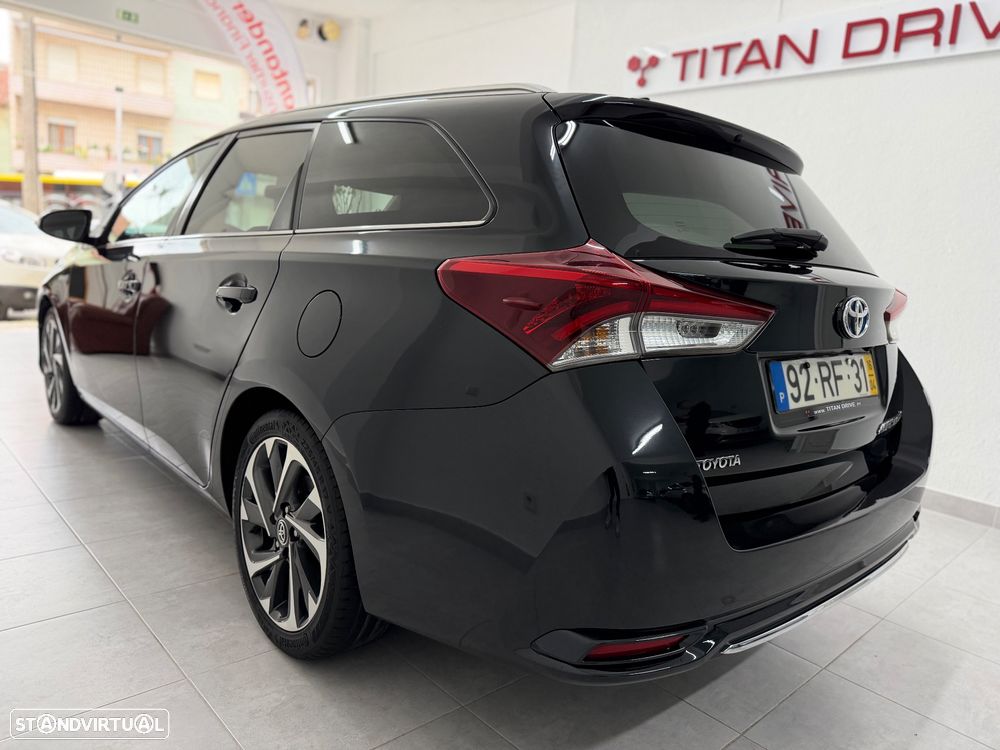 Toyota Auris Touring Sports 1.8 HSD Comfort+P.Sport - 5