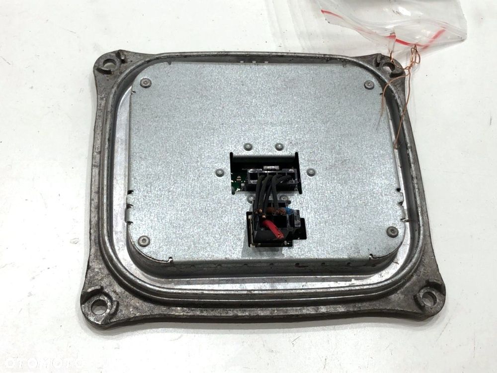 PRZETWORNICA XENON - 148.00 PLN - AUDI A4 B8 (8K2) 2007 - 2015 3.0 TDI quattro 176 kW [240 KM] olej - 2