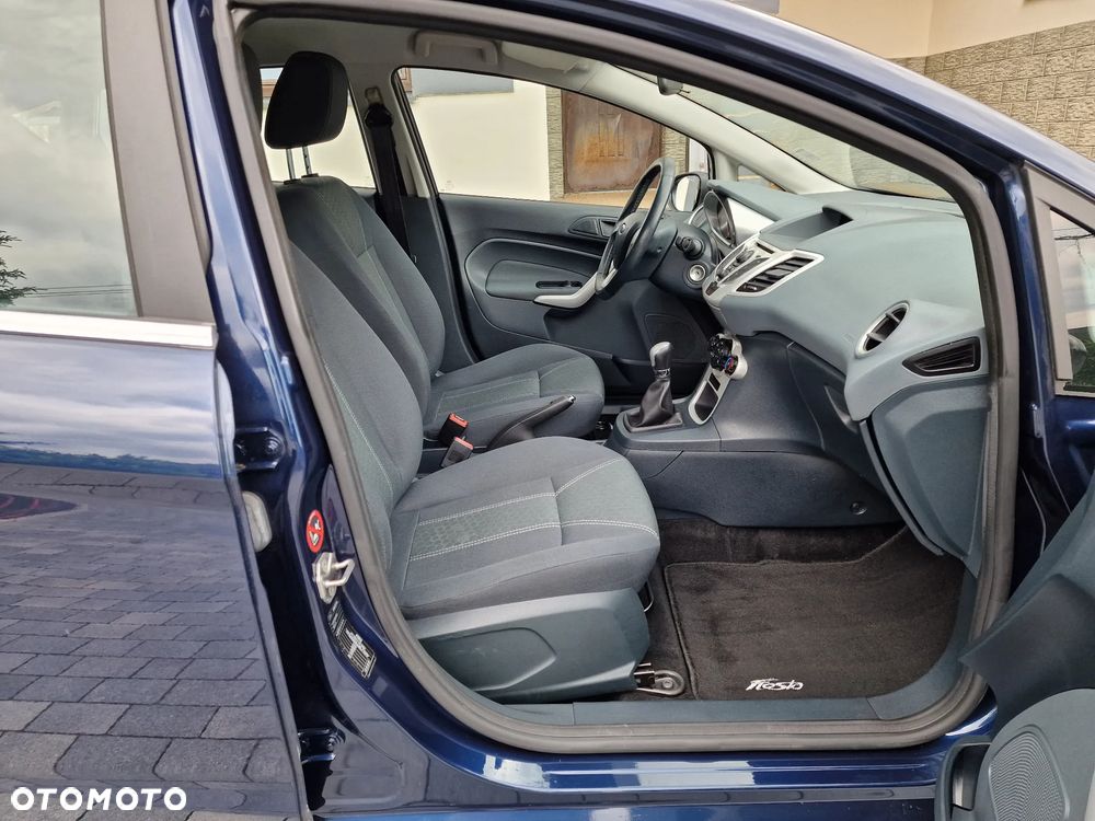Ford Fiesta 1.25 Titanium EU5 - 23