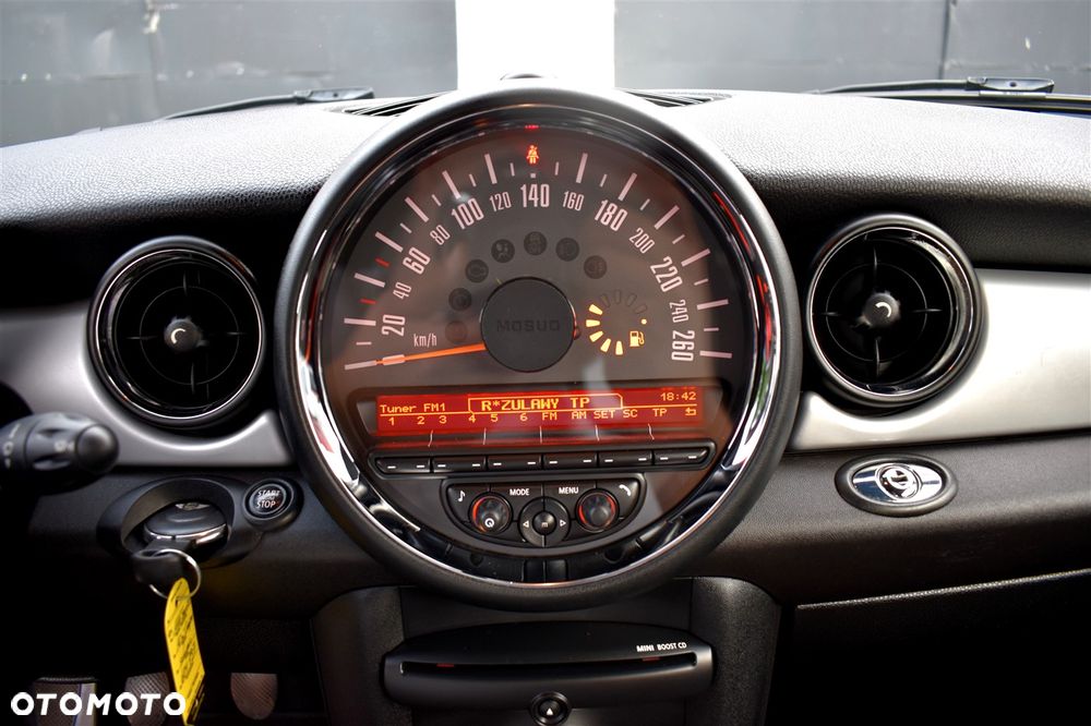 MINI Cooper Brick Lane - 26