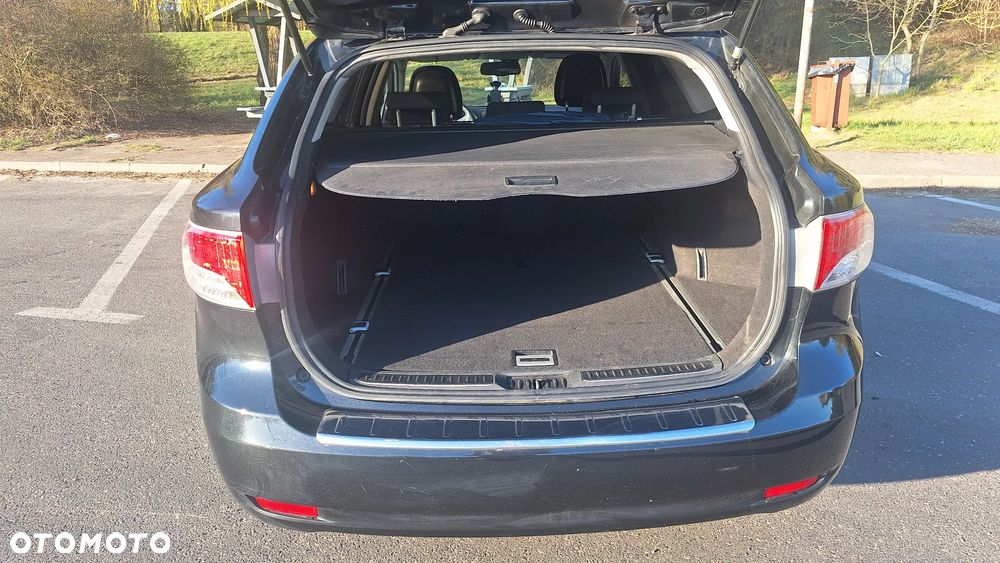 Toyota Avensis 1.8 Sol plus - 10