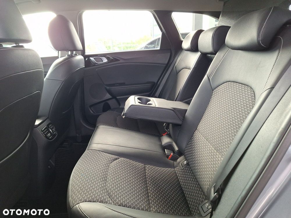 Kia Ceed 1.5 T-GDI L - 22