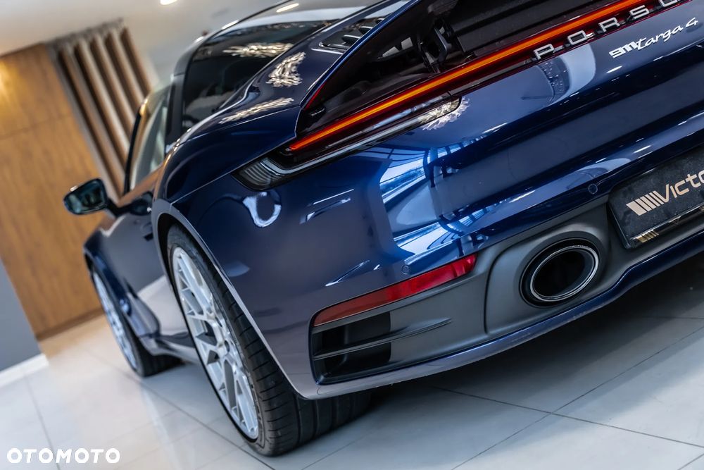 Porsche 911 Targa 4 - 15