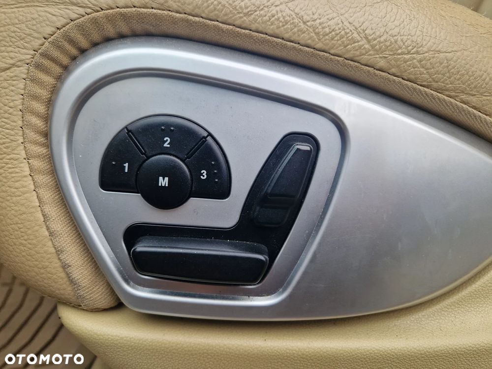 Mercedes-Benz GL - 17