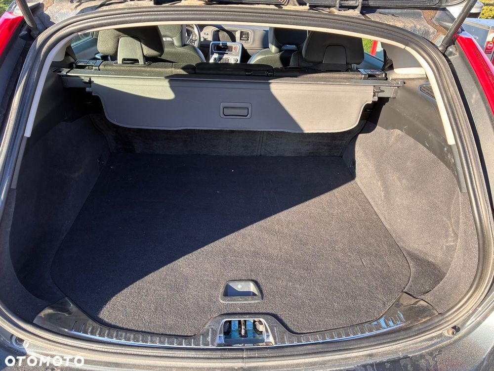 Volvo V60 D3 Drive-E Dynamic Edition (Momentum) - 25