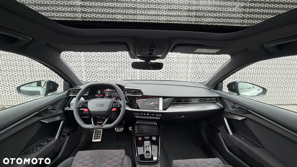 Audi RS3 Limousine - 15