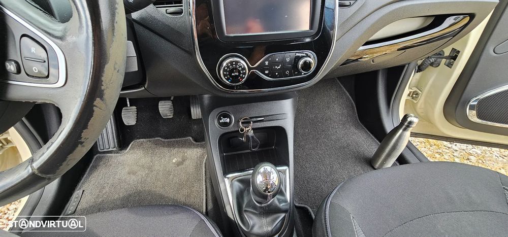 Renault Captur 1.5 dCi Exclusive - 23