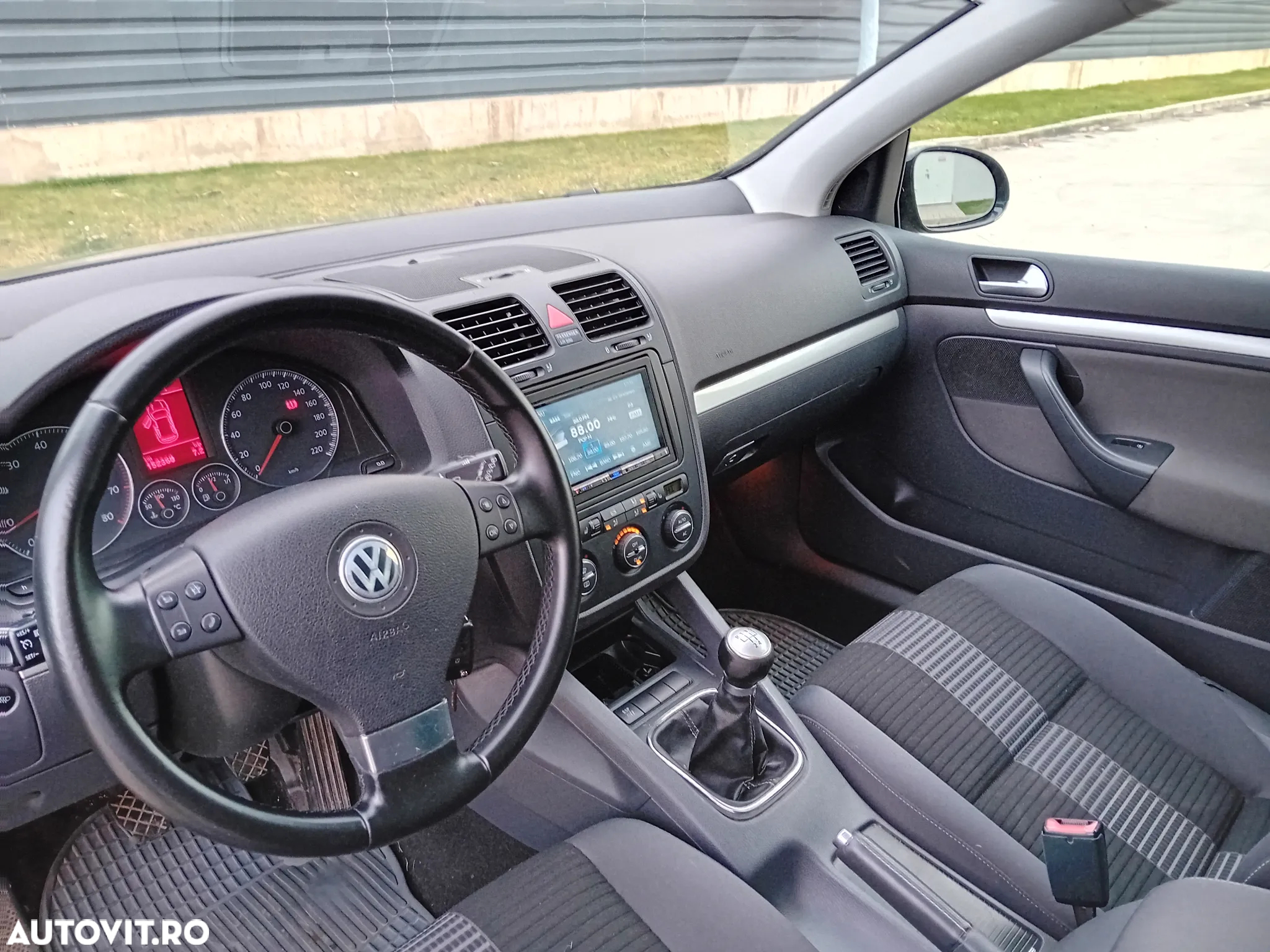 Volkswagen Golf 1.4 FSI Sportline - 5