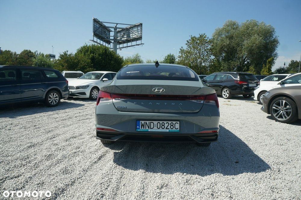 Hyundai Elantra 1.6 Modern - 7