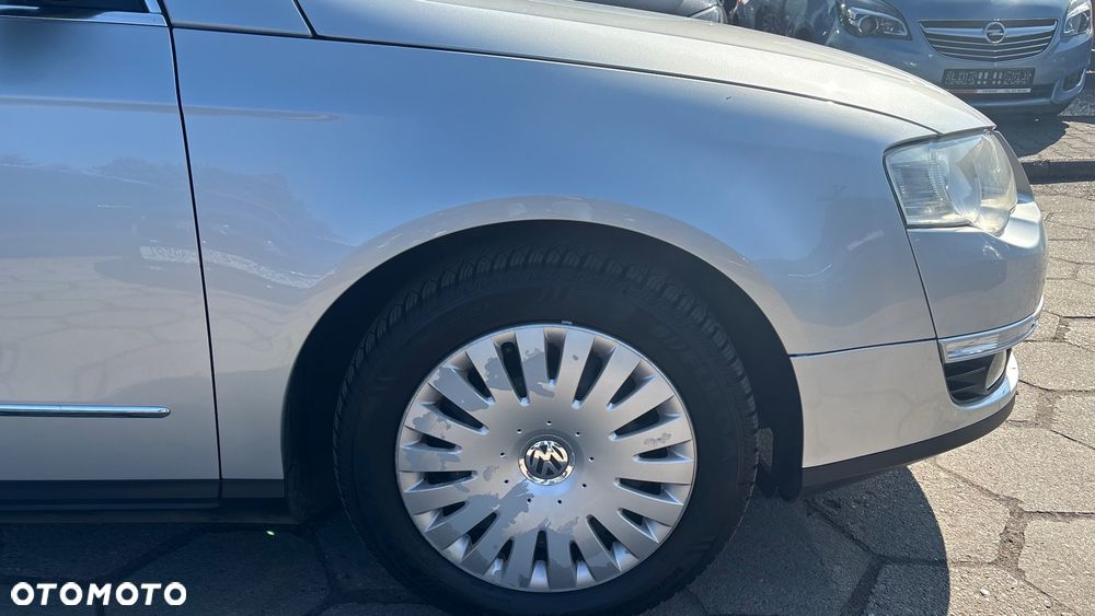 Volkswagen Passat 1.6 FSI Comfortline - 15