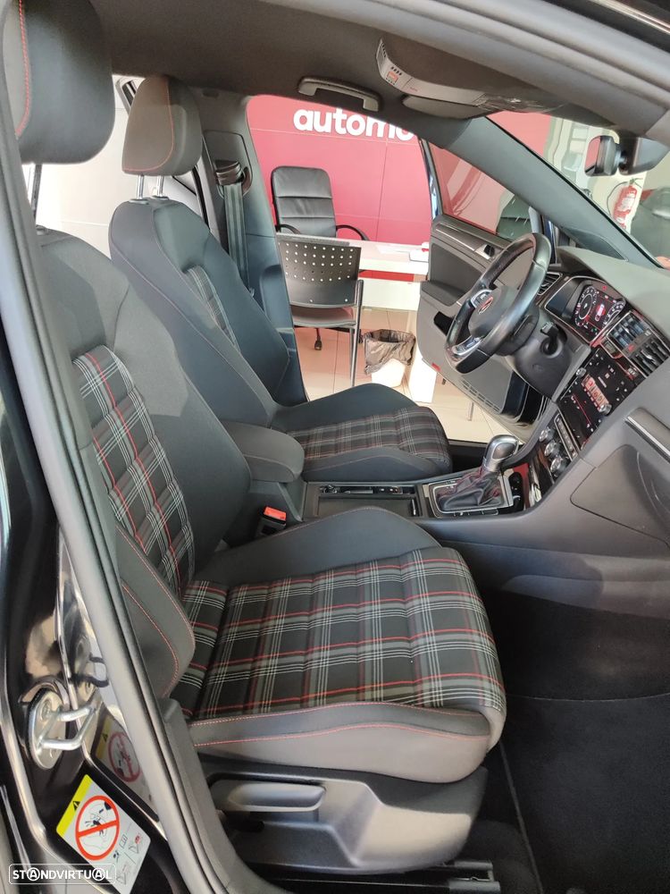 VW Golf GTI 2.0 TSI OPF DSG Performance - 19