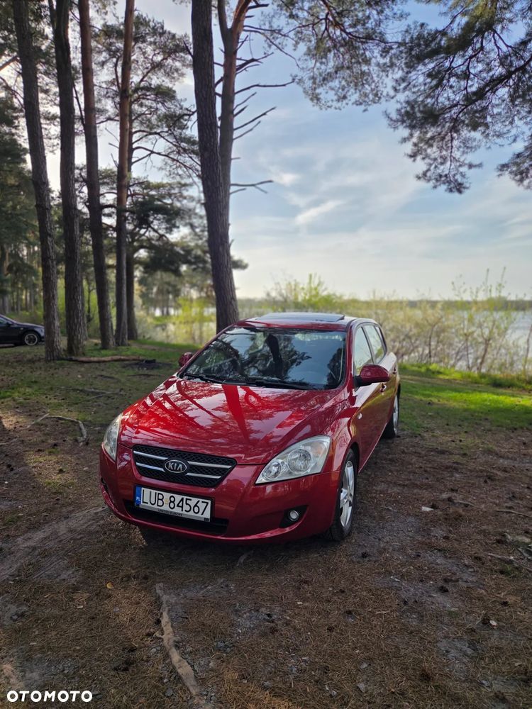Kia Ceed - 1