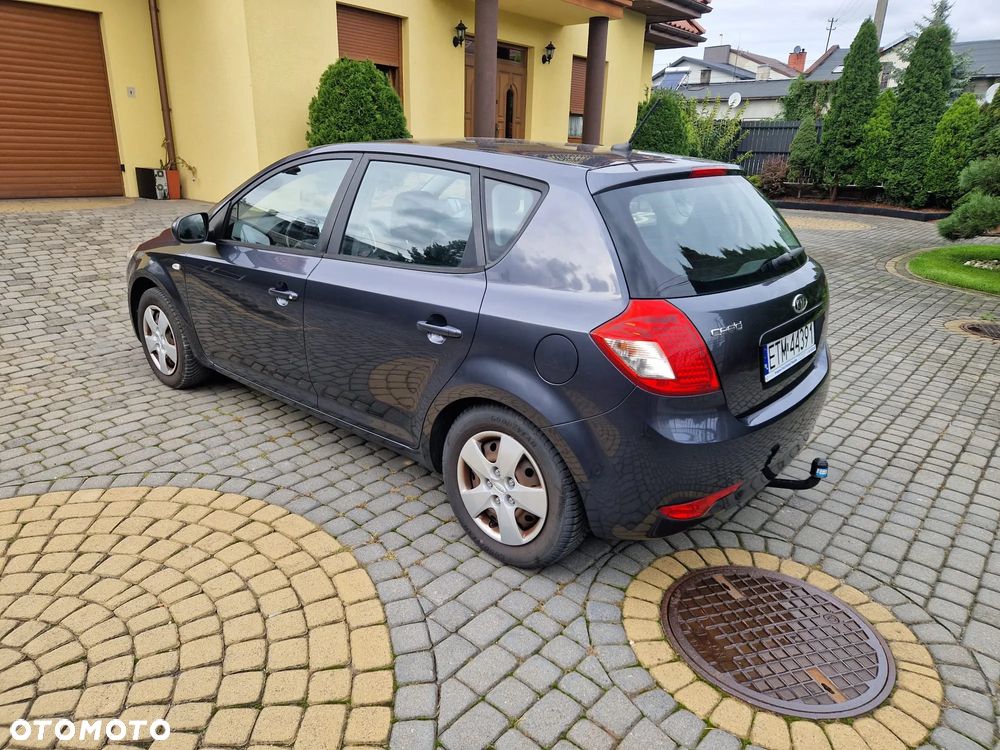 Kia Ceed 1.4 CVVT Attract - 6