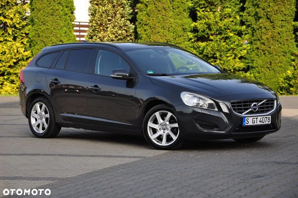 Volvo V60 D3 Momentum - 10