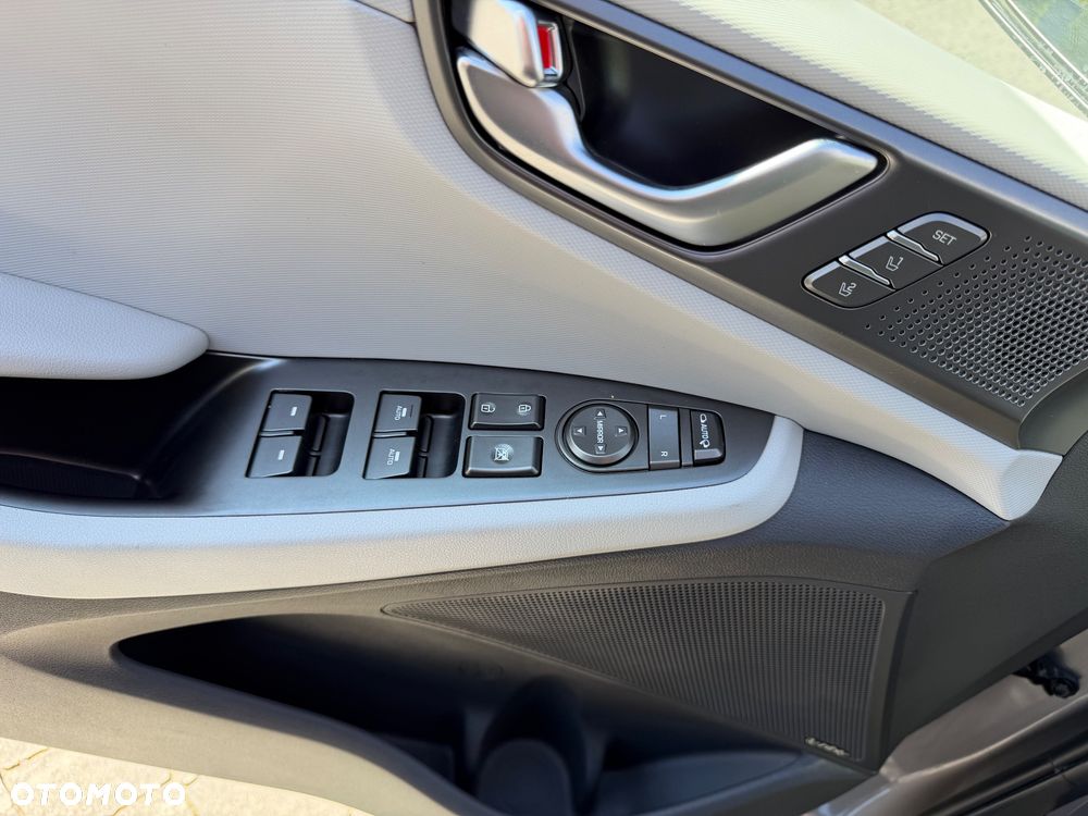 Hyundai IONIQ 1.6 GDI Premium - 17