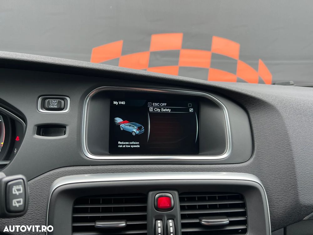 Volvo V40 D2 Geartronic RDesign - 21