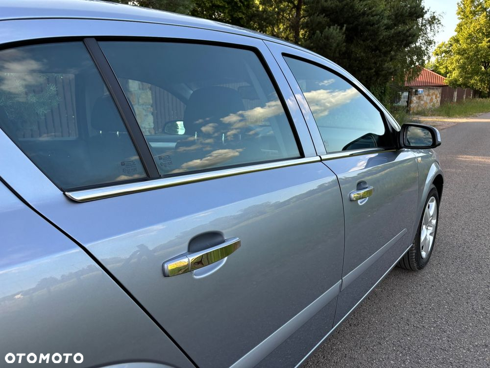 Opel Astra 1.6 Sport - 13