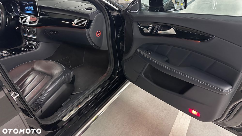 Mercedes-Benz CLS 350 d 4Matic 9G-TRONIC - 34