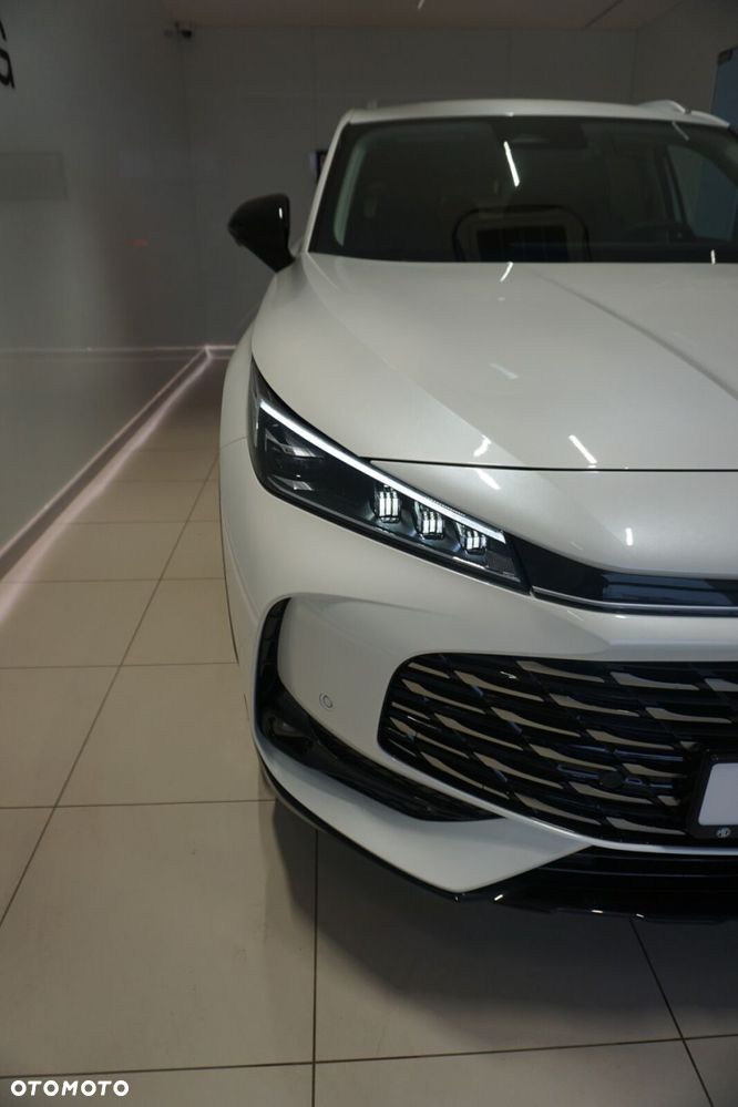 MG HS Hybrid+ - 8