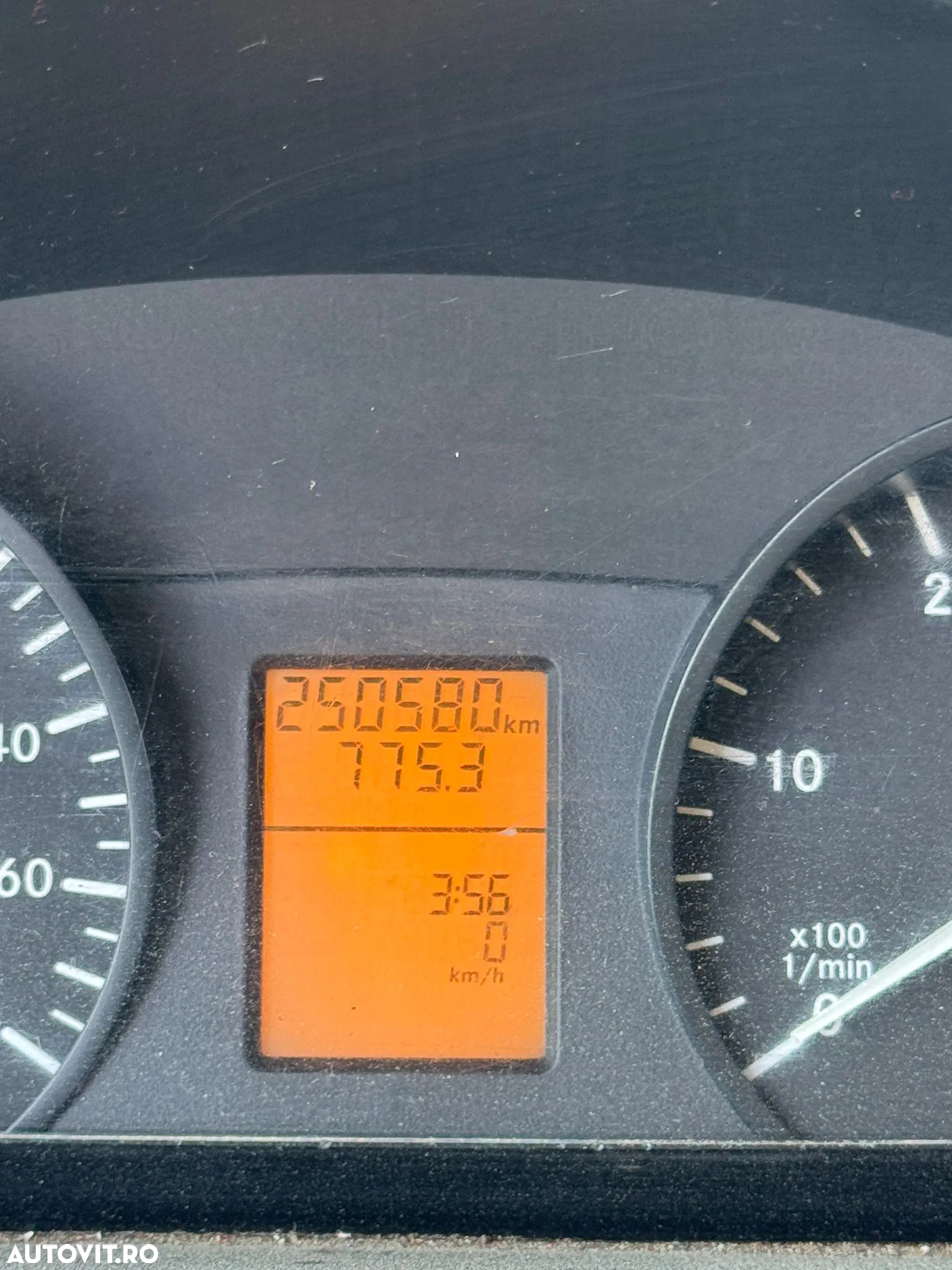 Mercedes-Benz Sprinter - 6