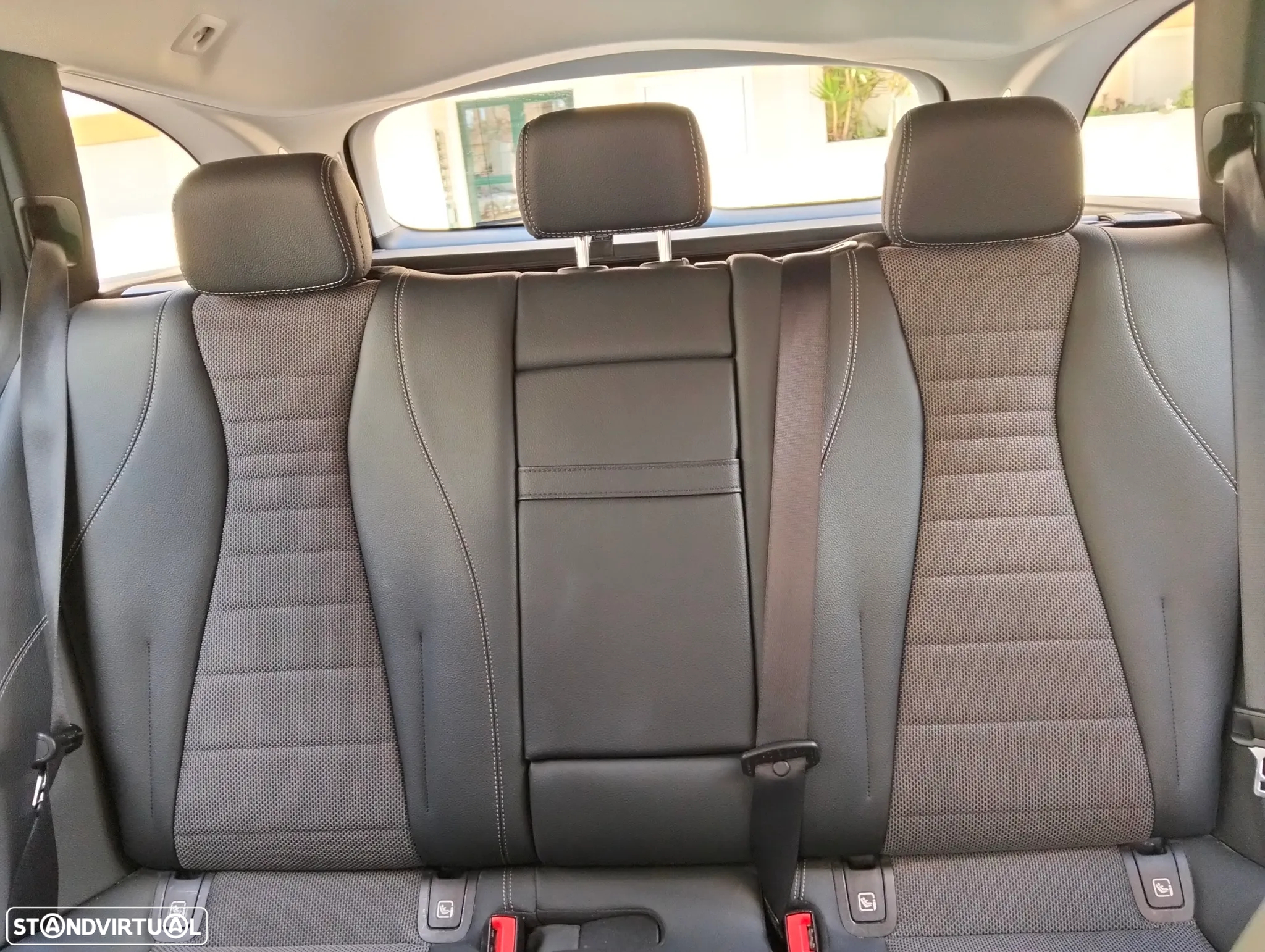 Mercedes-Benz E 300 de Exclusive Line - 26
