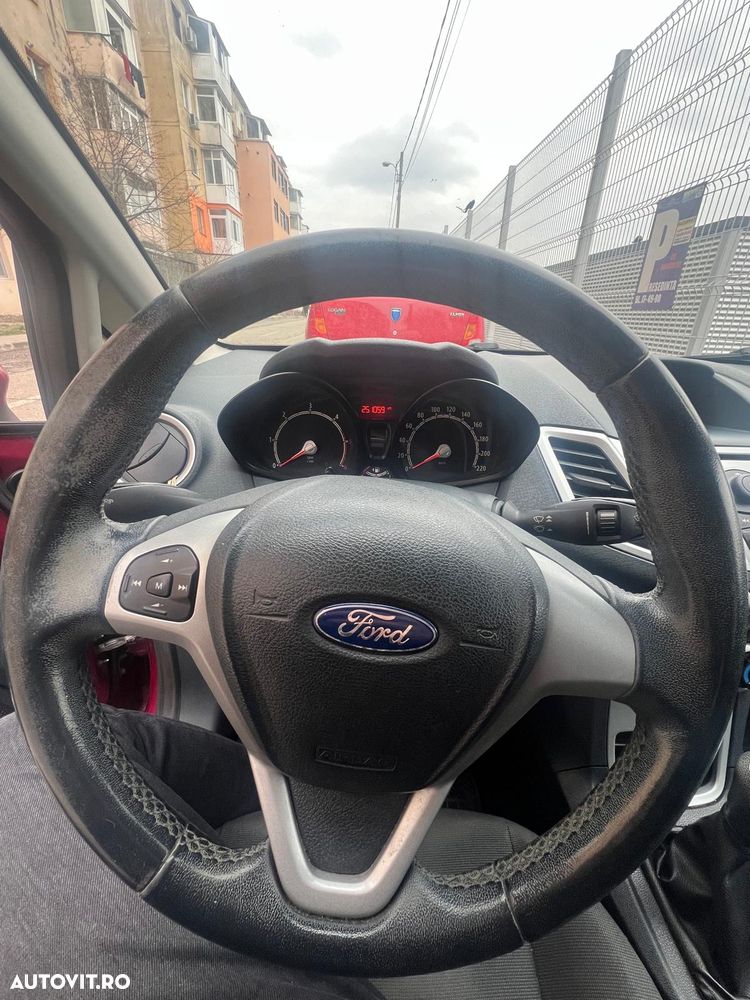 Ford Fiesta - 7