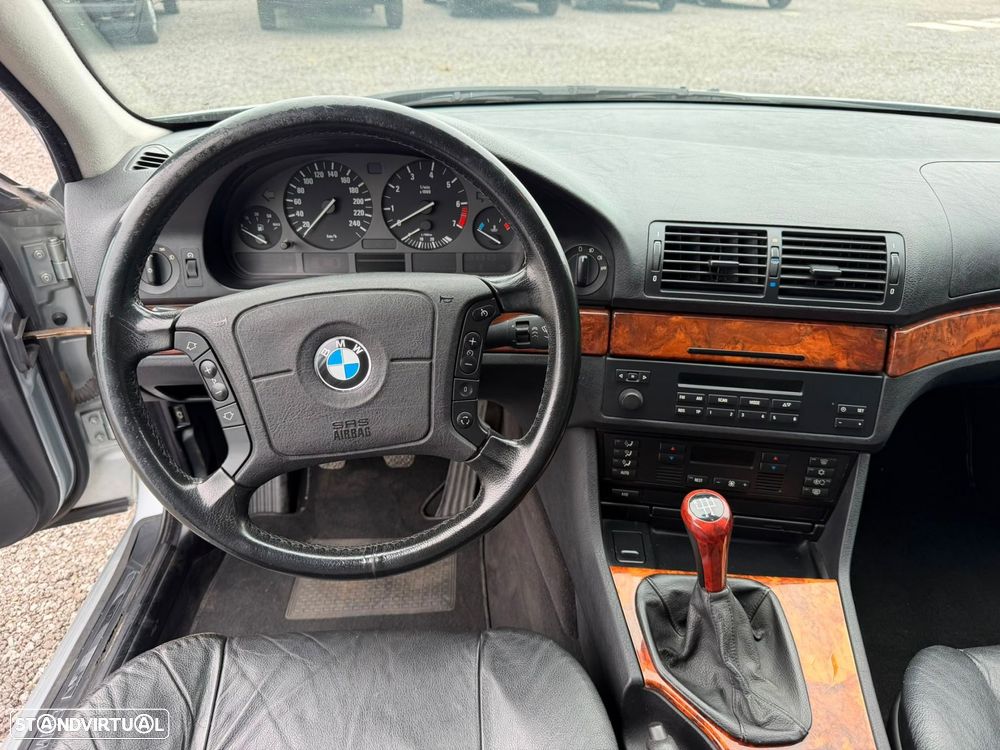 BMW 520 i - 7