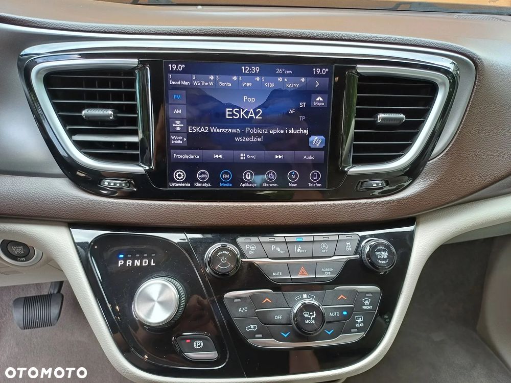 Chrysler Pacifica - 19