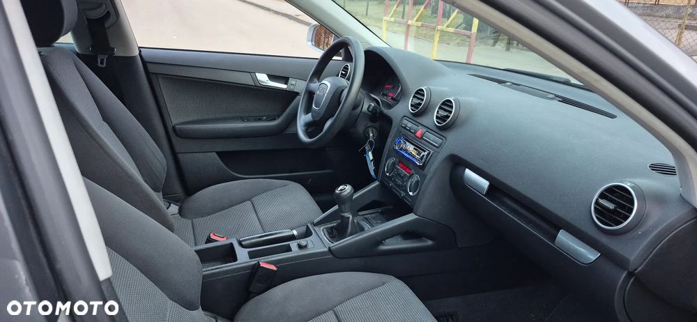 Audi A3 Sportback 1.6 Ambition - 12