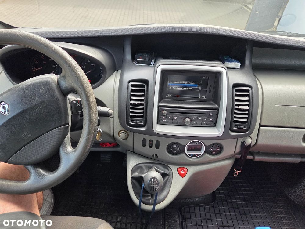 Renault Trafic - 1