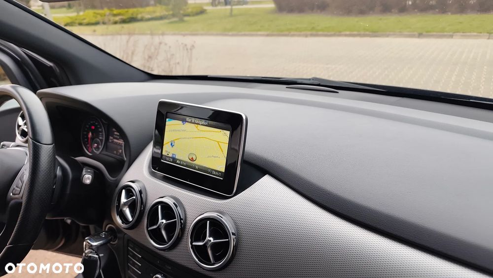 Mercedes-Benz Klasa B 200 d 7G-DCT UrbanStyle Edition - 36