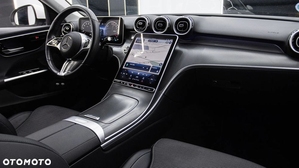 Mercedes-Benz Klasa C 300 e PHEV Avantgarde - 16