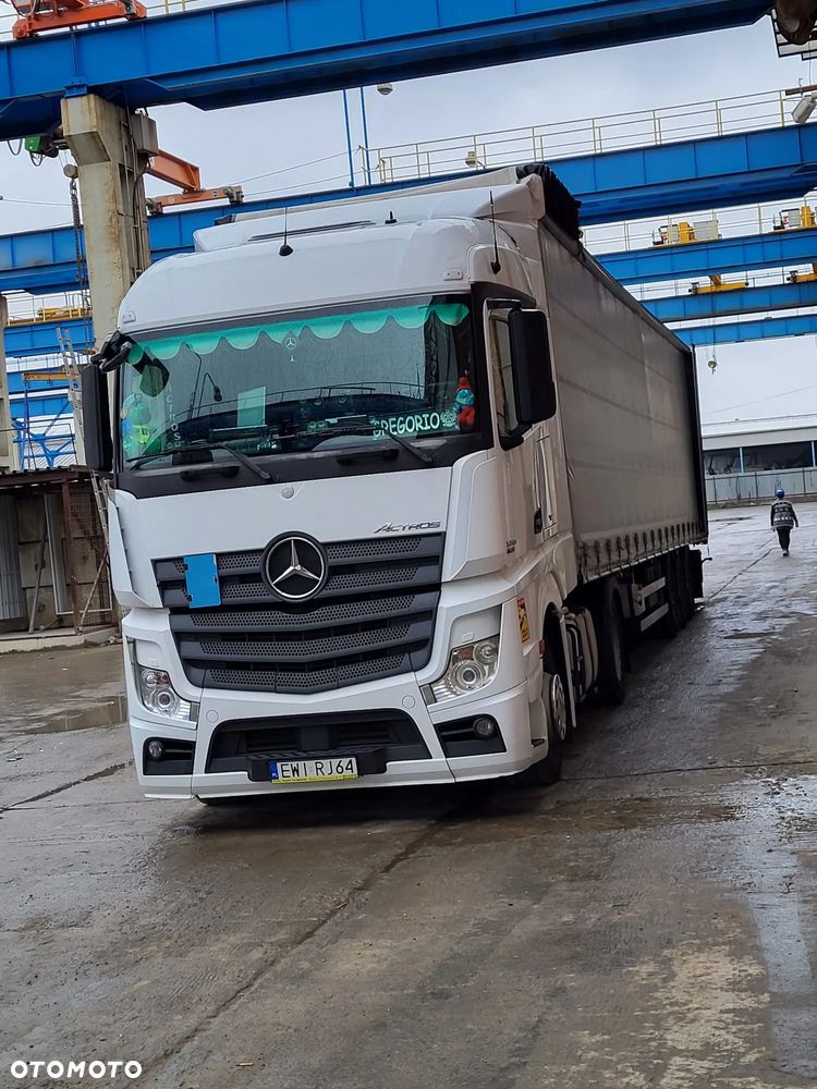 Mercedes-Benz Actros - 8