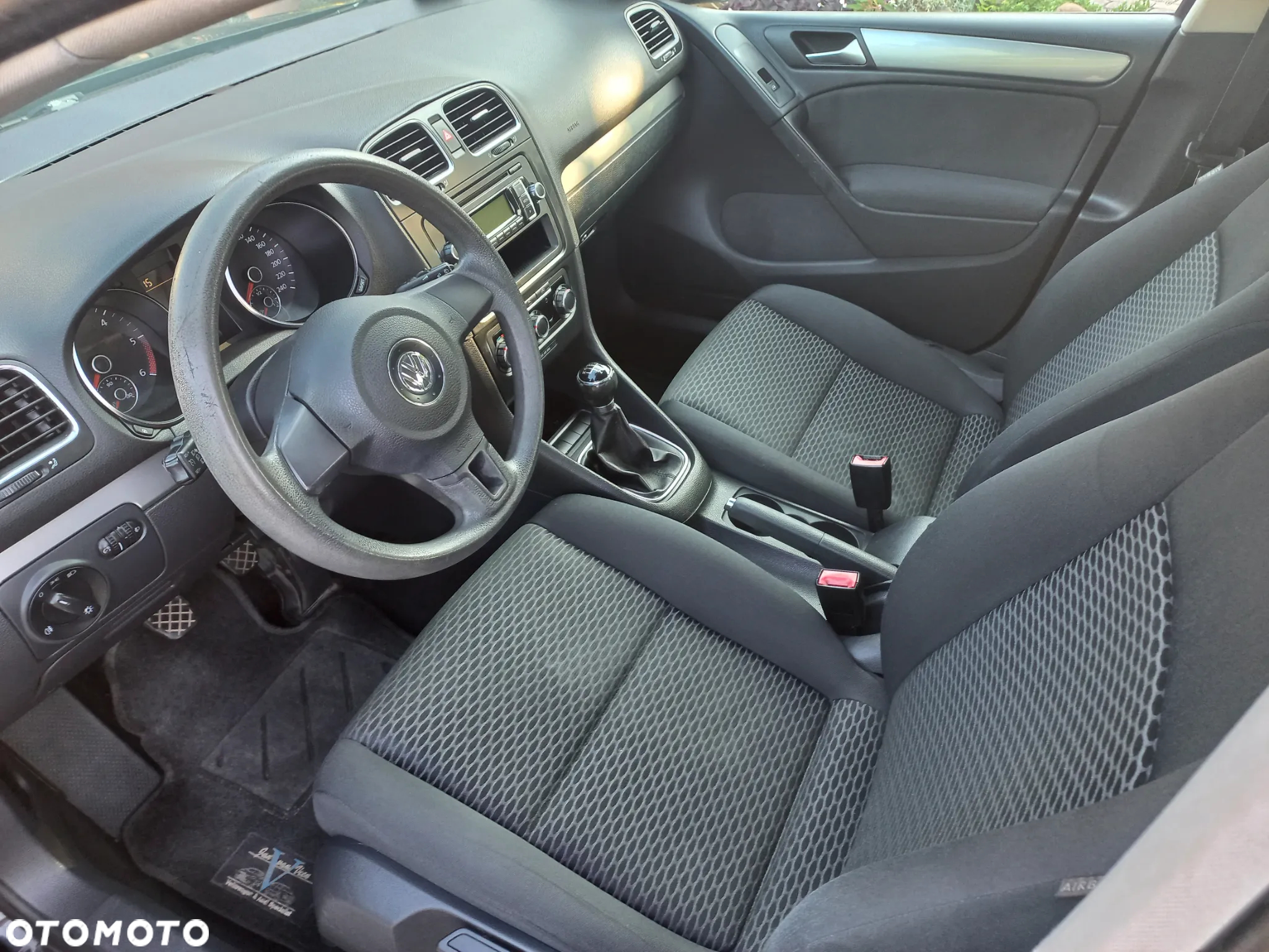Volkswagen Golf - 16