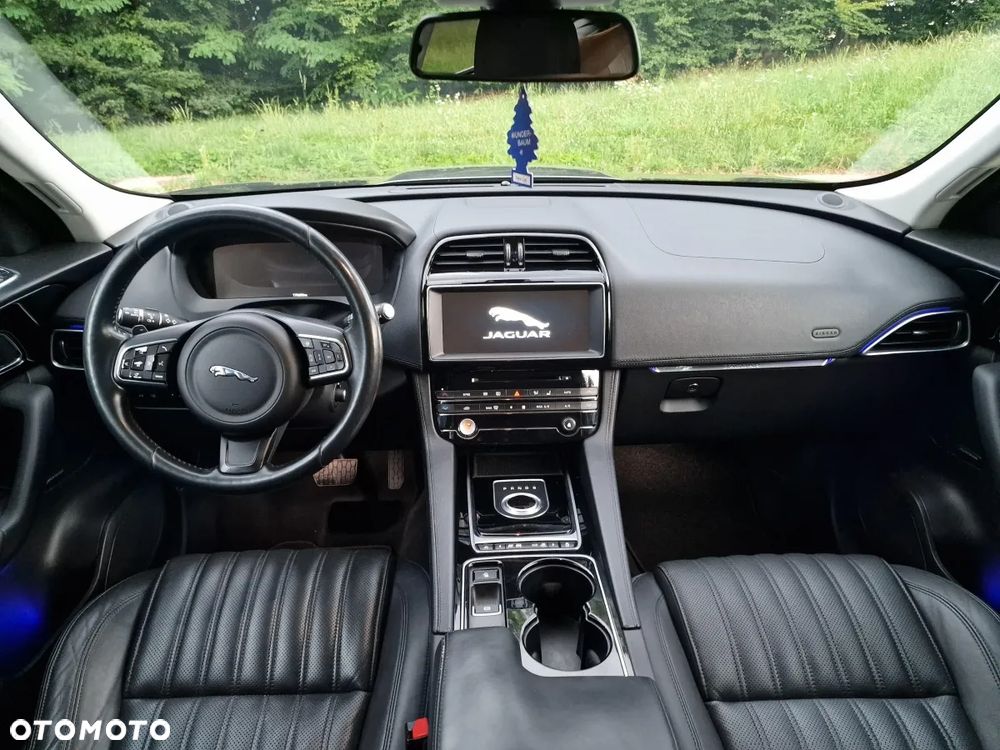 Jaguar F-Pace 2.0 i4D AWD Portfolio - 12