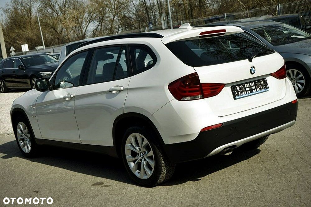 BMW X1 sDrive20d EfficientDynamics - 3