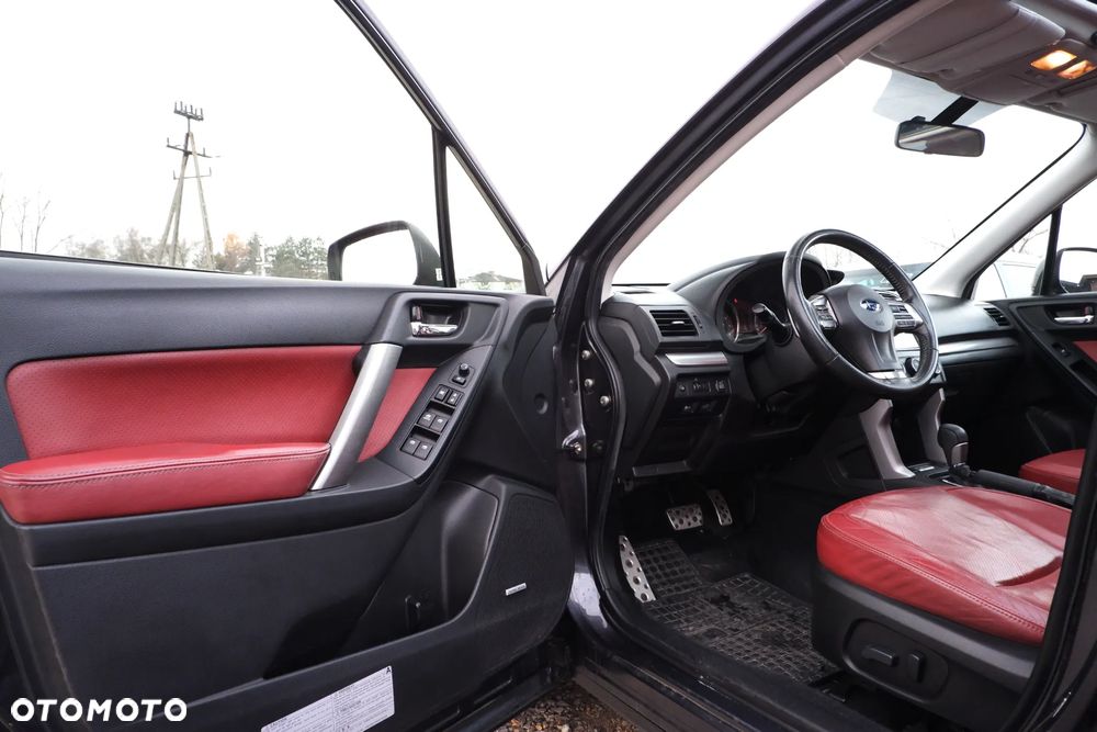 Subaru Forester 2.0XT Platinum Lineartronic - 26