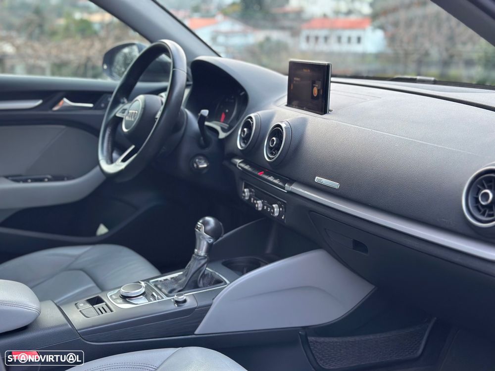 Audi A3 Sportback 1.6 TDI Sport S tronic - 44