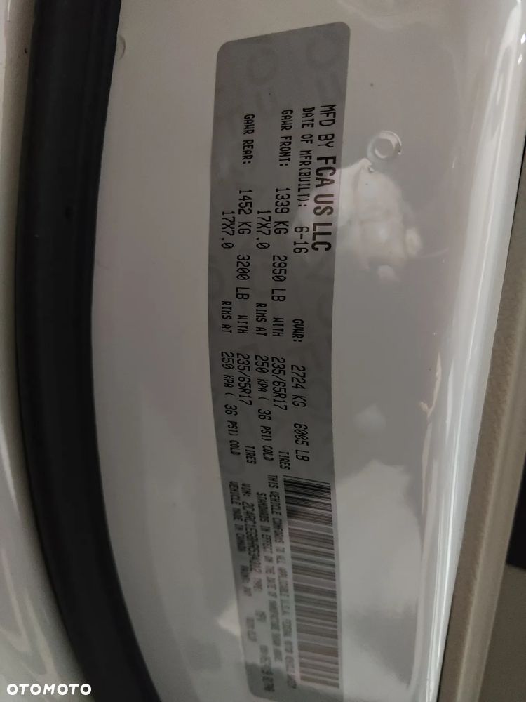 Chrysler Pacifica - 12