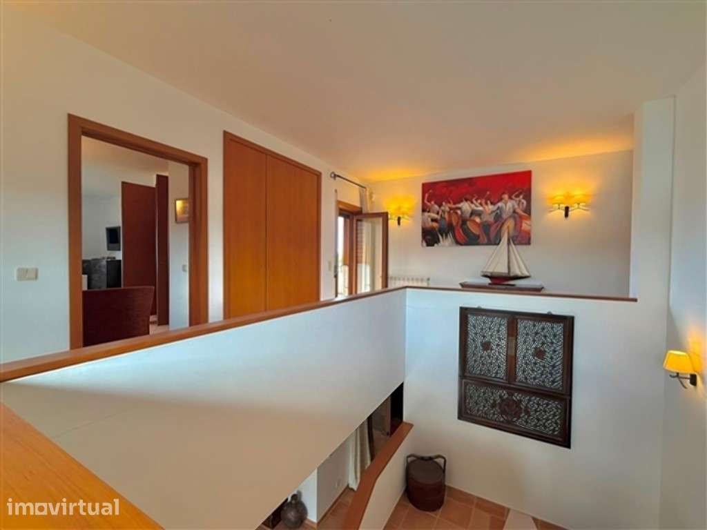 Exclusiva Moradia Independente T4 com Piscina e Lote Adicional | Se... - Grande imagem: 5/20