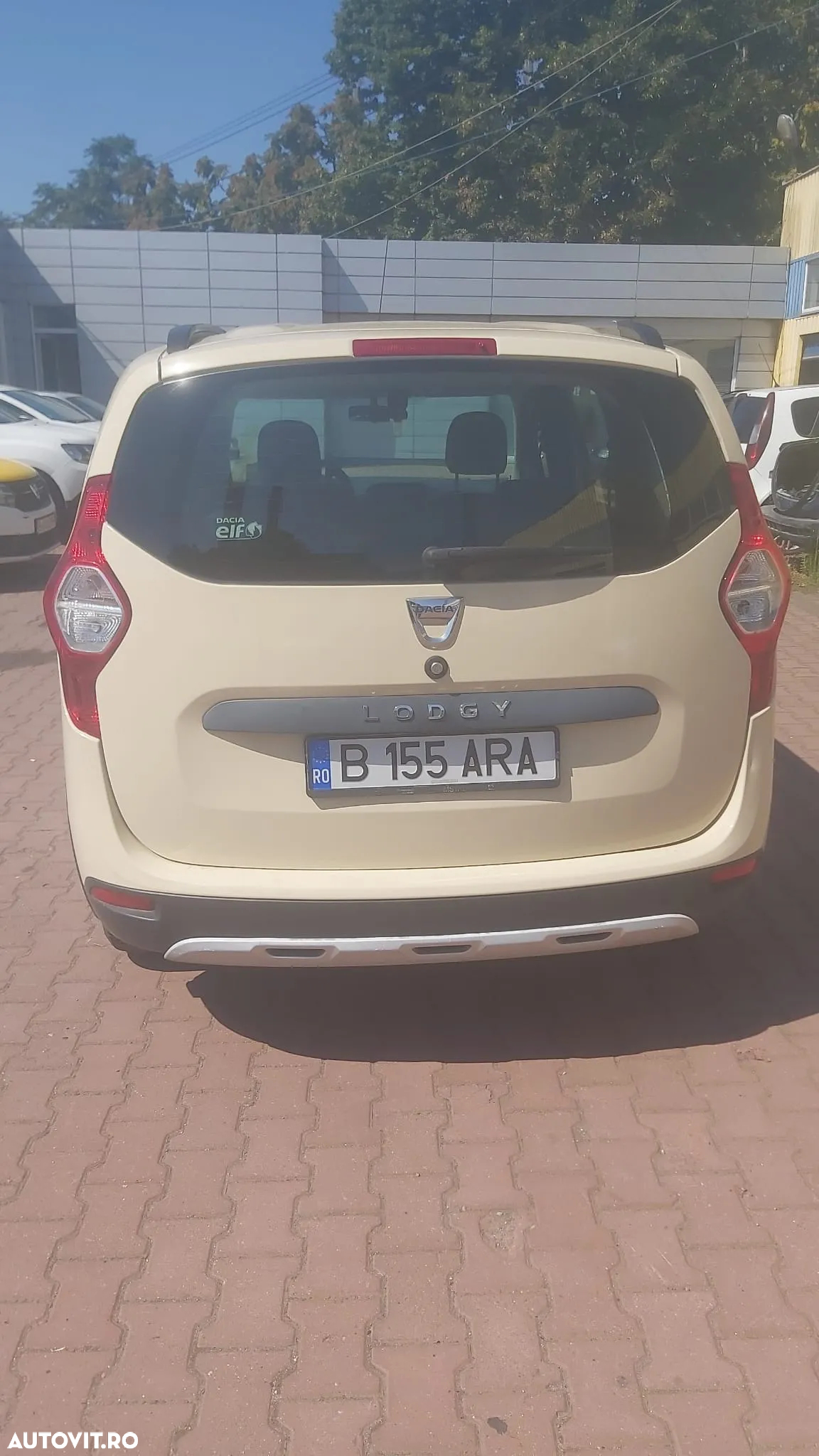 Dacia Lodgy 1.2 TCe 115 CP Stepway - 4