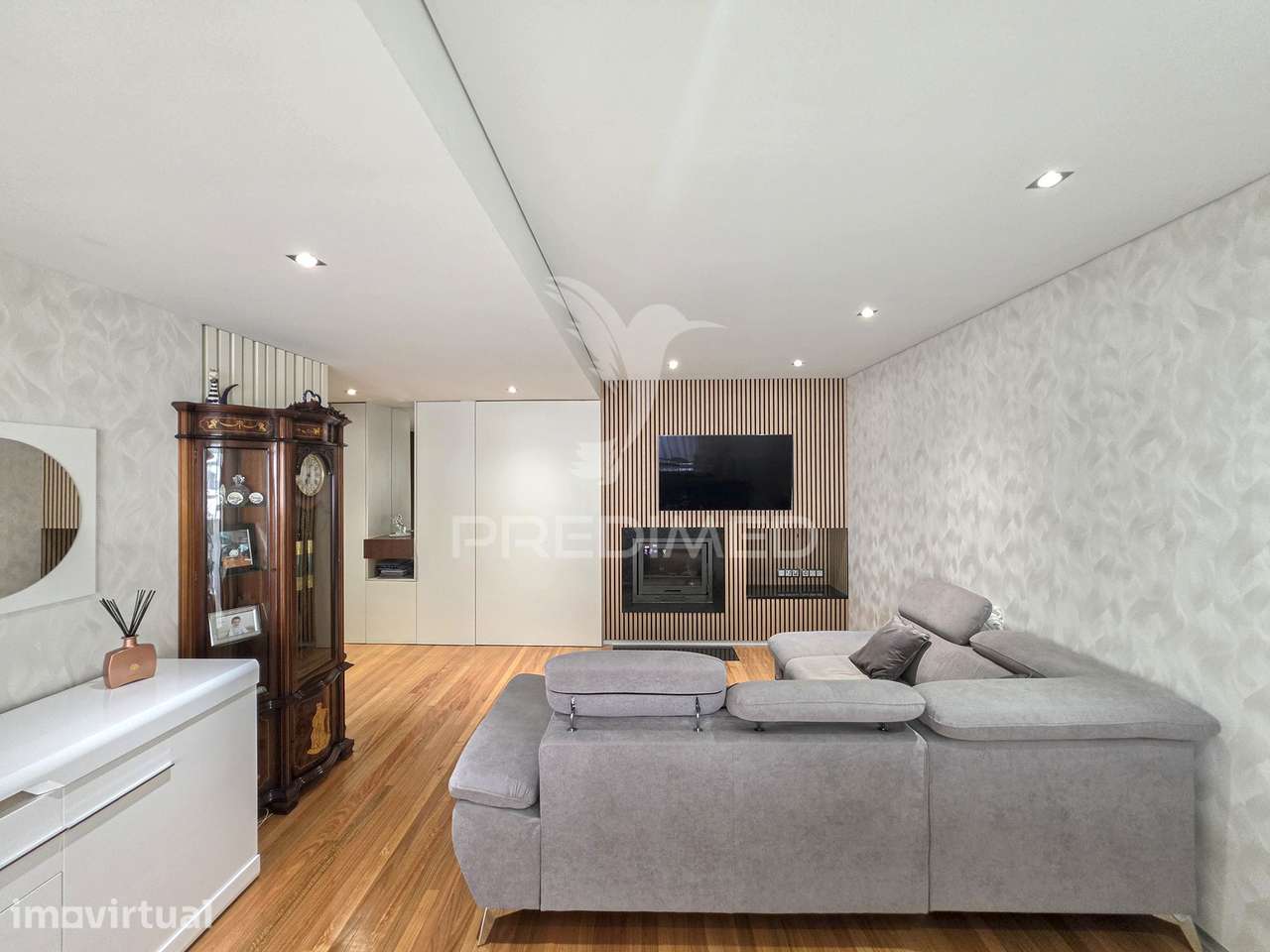 Apartamento T2 em Urgezes – Conforto, Luz Natural e Localização de... - Grande imagem: 3/31